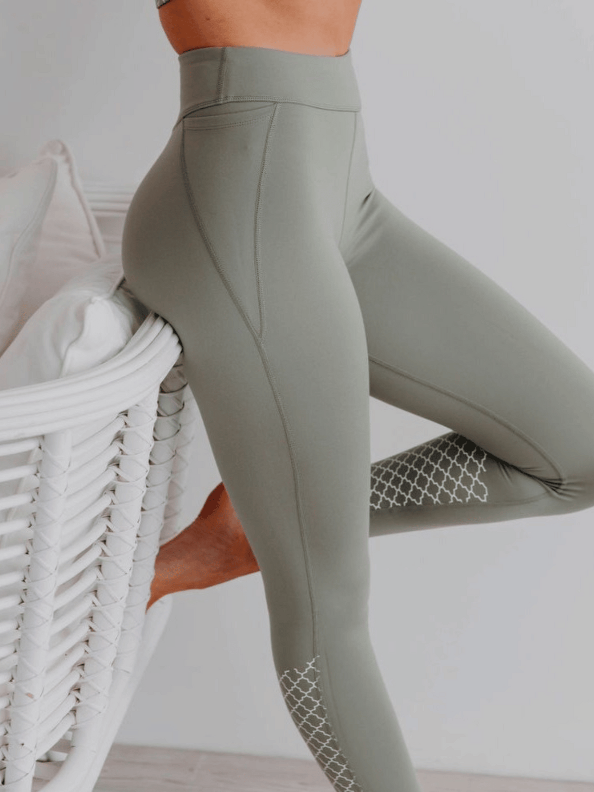 Mono B Bronze Paying My Dues Legging – Twisted Tulip Boutique