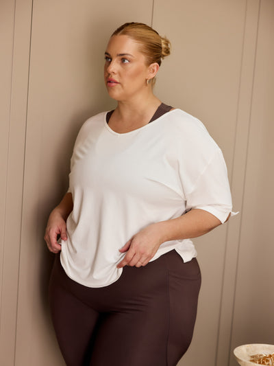 Kaleena is wearing our Tee in size XC. She is AUS 22-24.