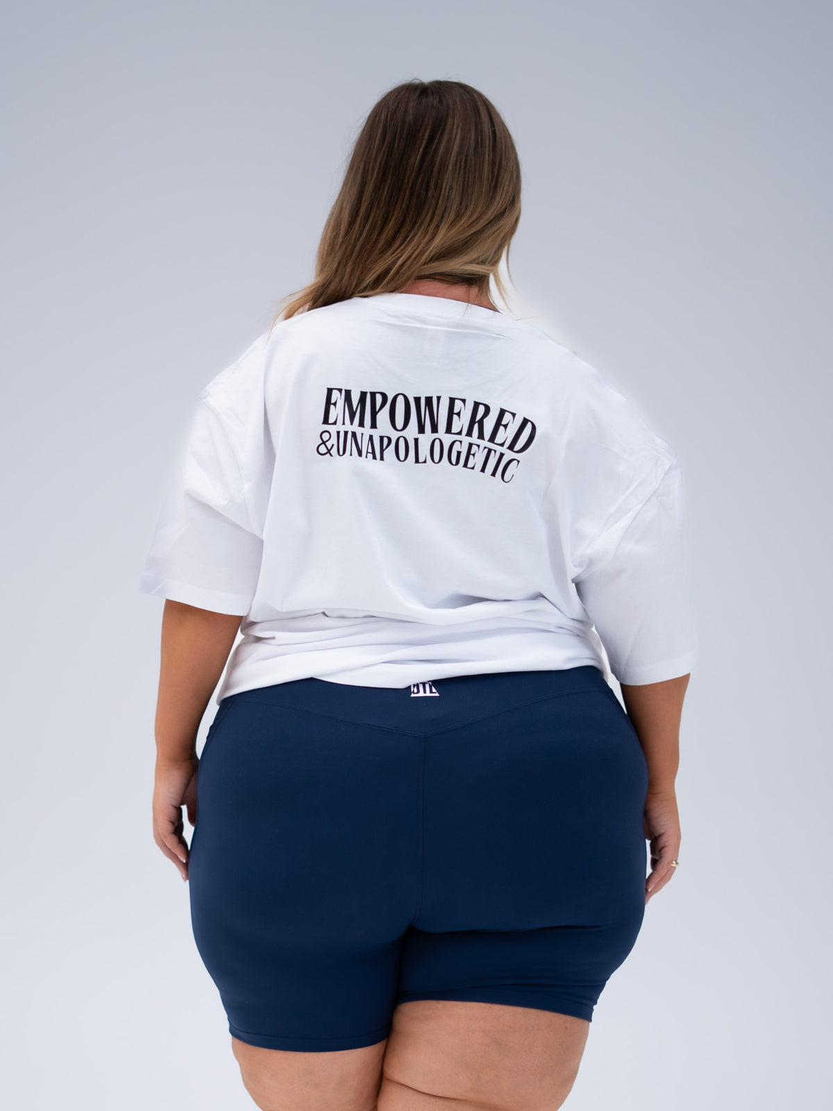 Oversized Tee 'Empowered & Unapologetic'