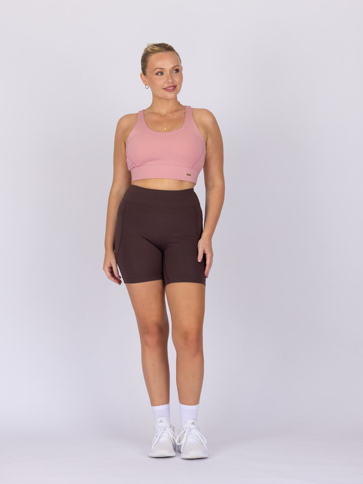 Brooke is wearing our Bra in size M (A - DD). She is AUS 12, Cup DD.