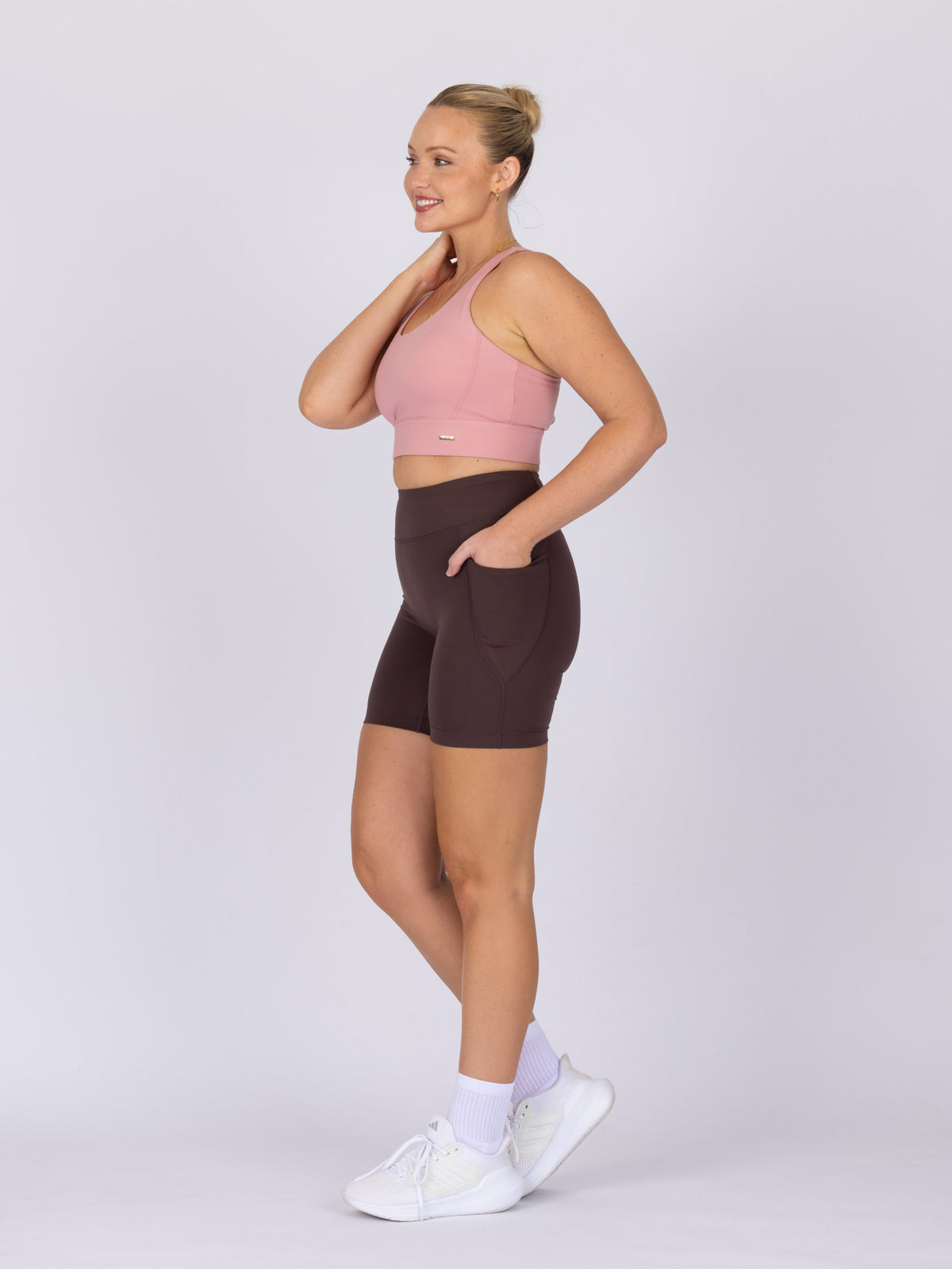 Brooke is wearing our Shorts in size M. She is AUS 12 and 172cm tall.