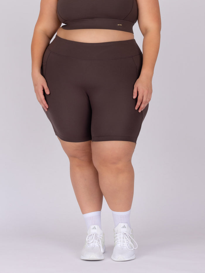 Kaleena is wearing our Shorts in size 4XC. She is AUS 22-24.