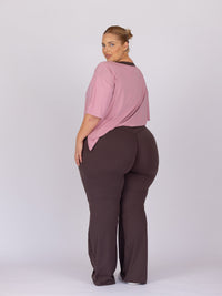 Kaleena is wearing our Tee in size XC. She is AUS 22-24.