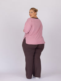 Kaleena is wearing our Tee in size XC. She is AUS 22-24.
