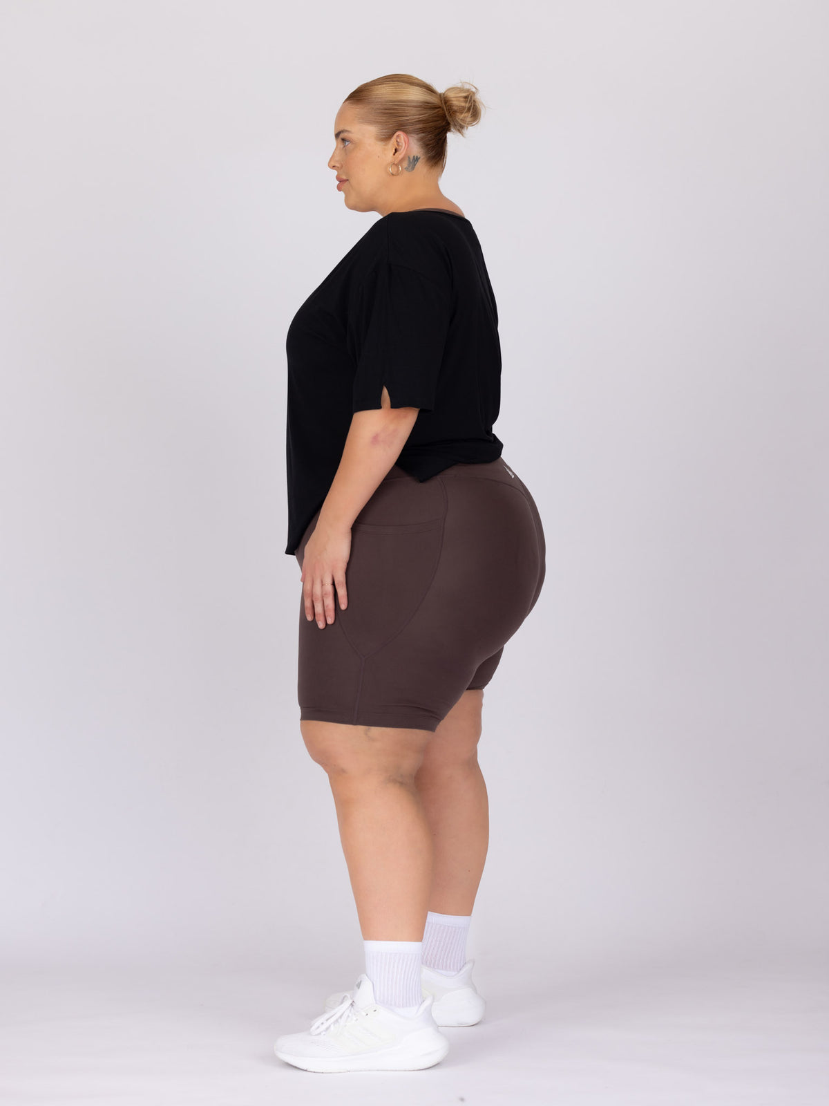 Kaleena is wearing our Tee in size XC. She is AUS 22-24.