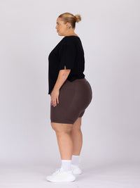 Kaleena is wearing our Tee in size XC. She is AUS 22-24.