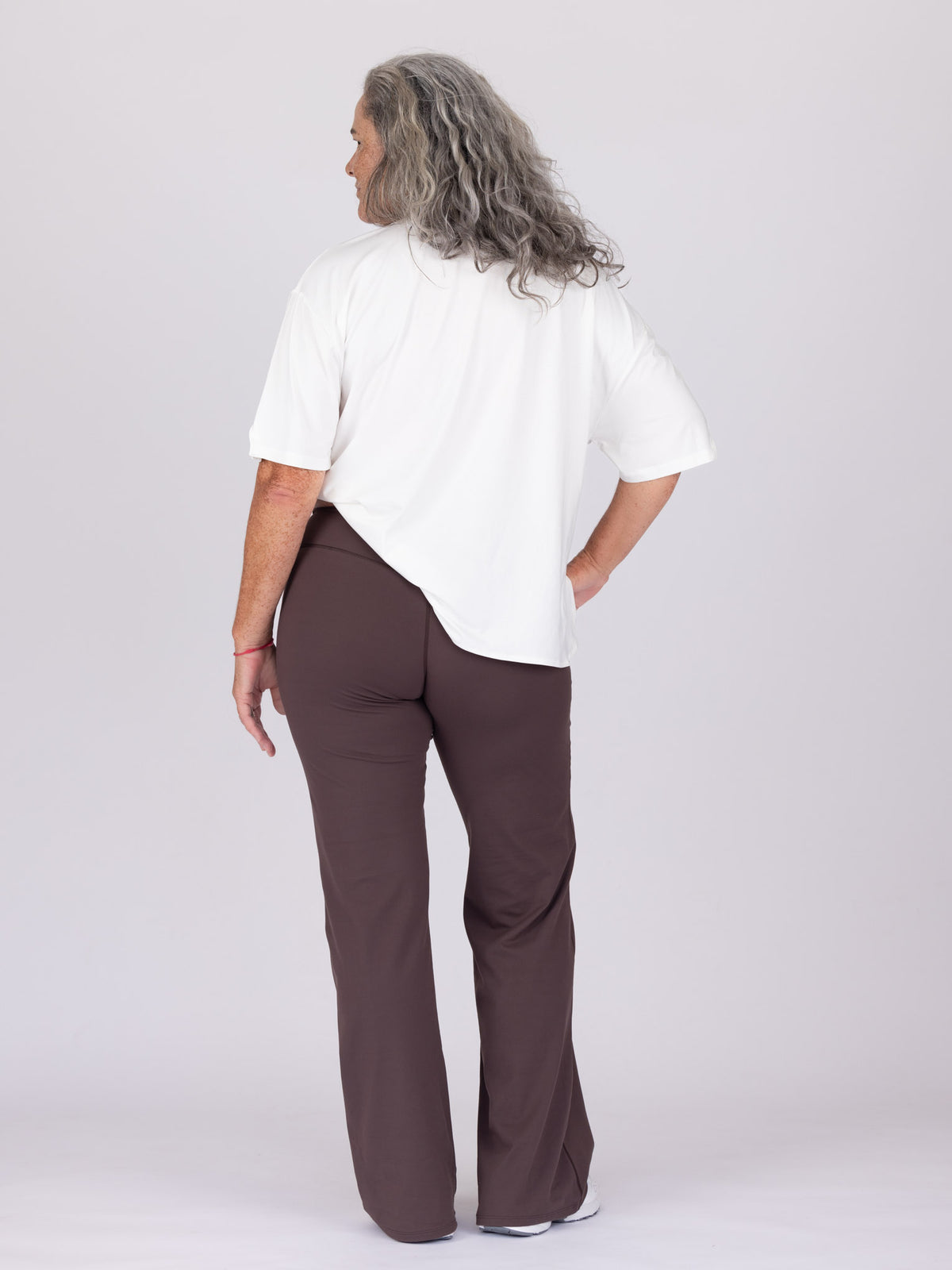 Karon is wearing our Tee in size C.