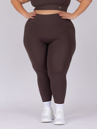 Kaleena is wearing our leggings in size 4XC. She is AUS 22-24.