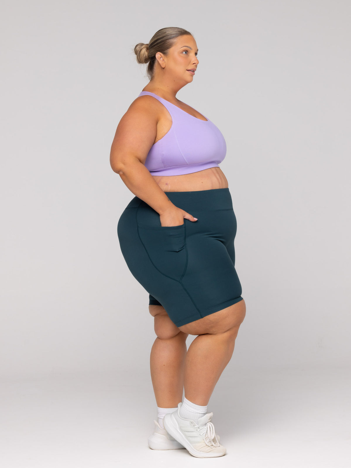 Shae is wearing our Shorts in size 3XC. She is AUS 22-24 and 167cm tall.