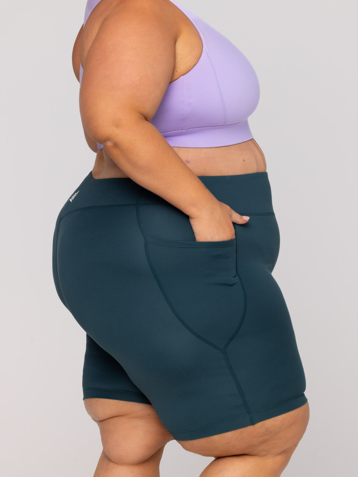 Shae is wearing our Shorts in size 3XC. She is AUS 22-24 and 167cm tall.