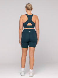 Brooke is wearing our Bra in size M (A - DD) and our Shorts in size M. She is AUS 12 and 172cm tall.