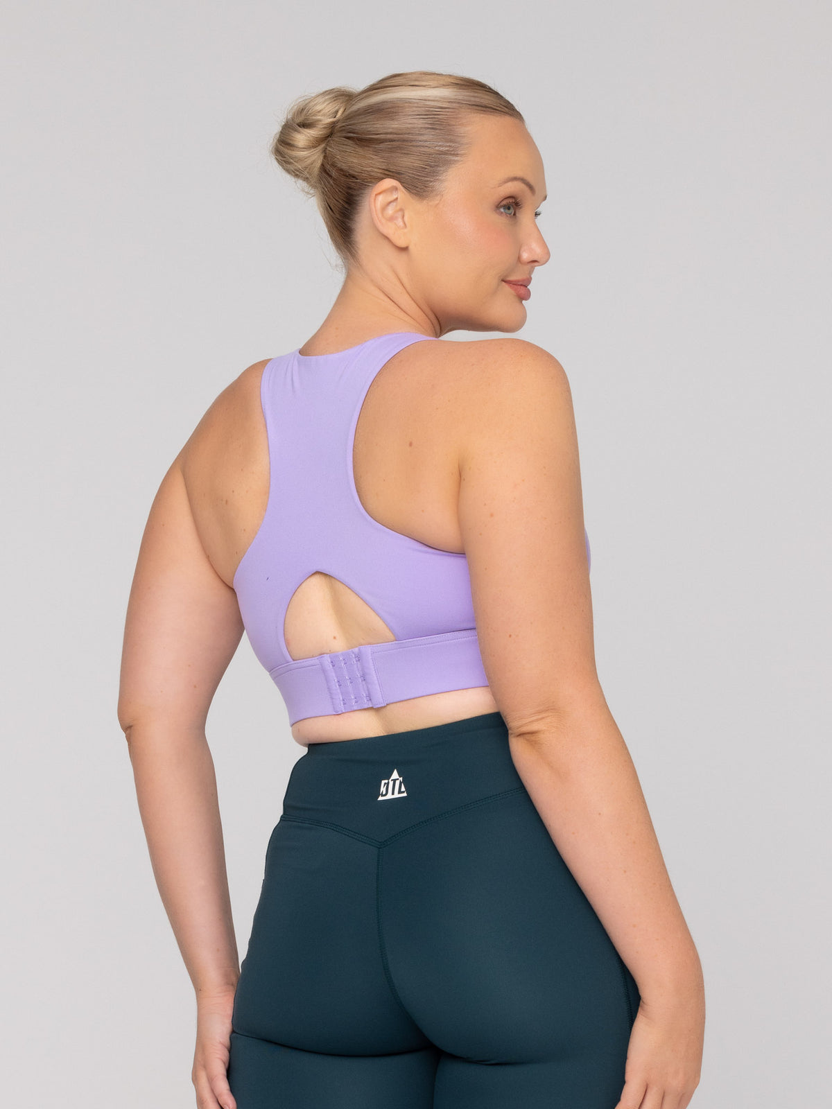 Brooke is wearing our Bra in size M (A - DD). She is AUS 12, Cup DD.